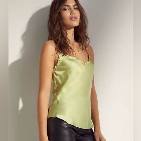 Aritzia Wilfred Ruffle Camisole Celery Green Sz Medium - Picture 1 of 9
